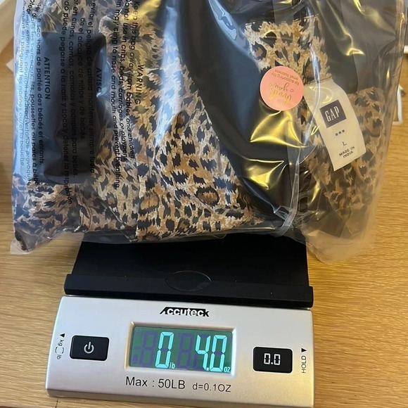 GAP Leopard Animal Print Velvet Trim Deep V Neck Sleeveless Relaxed Fit Blouse - Picture 9 of 9